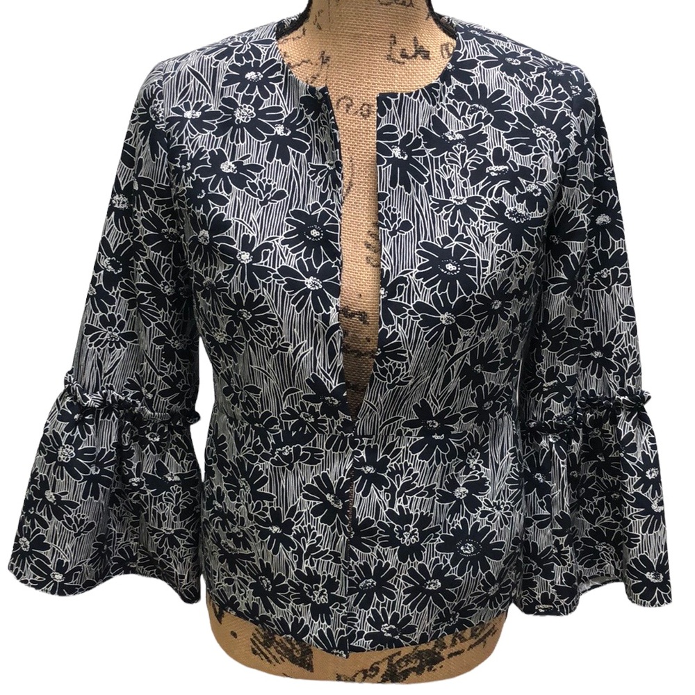 {Banana Republic Factory} Floral Fluted 3/4 Bell Sleeve Navy Jacket